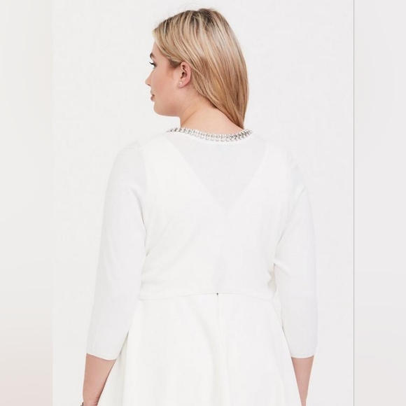 NEW NWT Torrid Plus Size Ivory Embellished Open Shrug/Sweater Size 2X - Picture 4 of 6